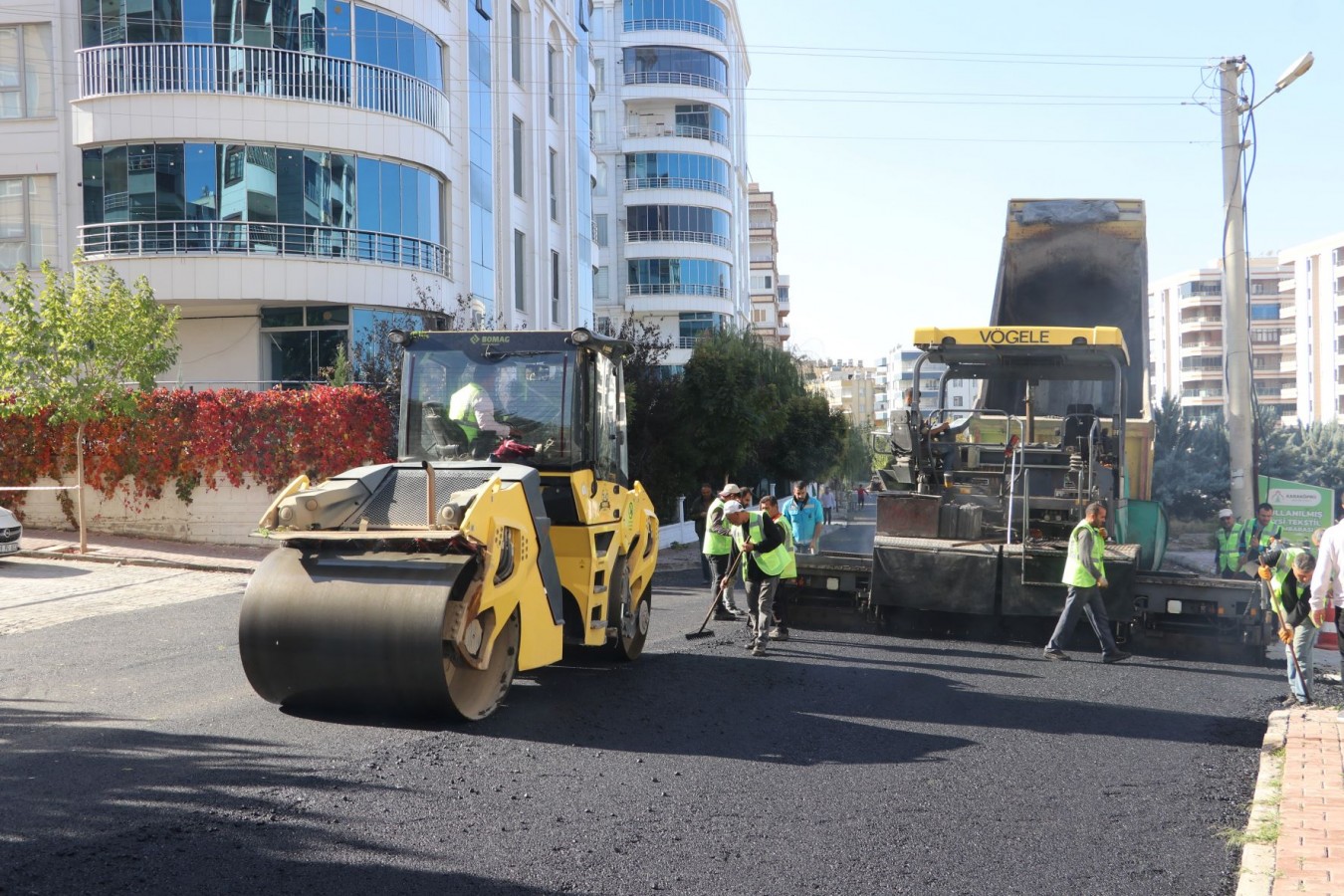 Karaköprü’deki 4 mahallede yeni yol açma çalışmaları