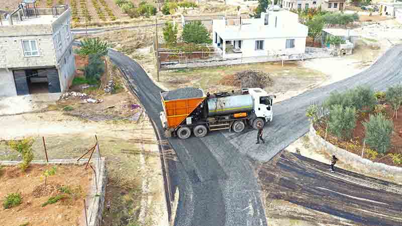 Karaköprü kırsalında konforlu ulaşım için yollar yenileniyor