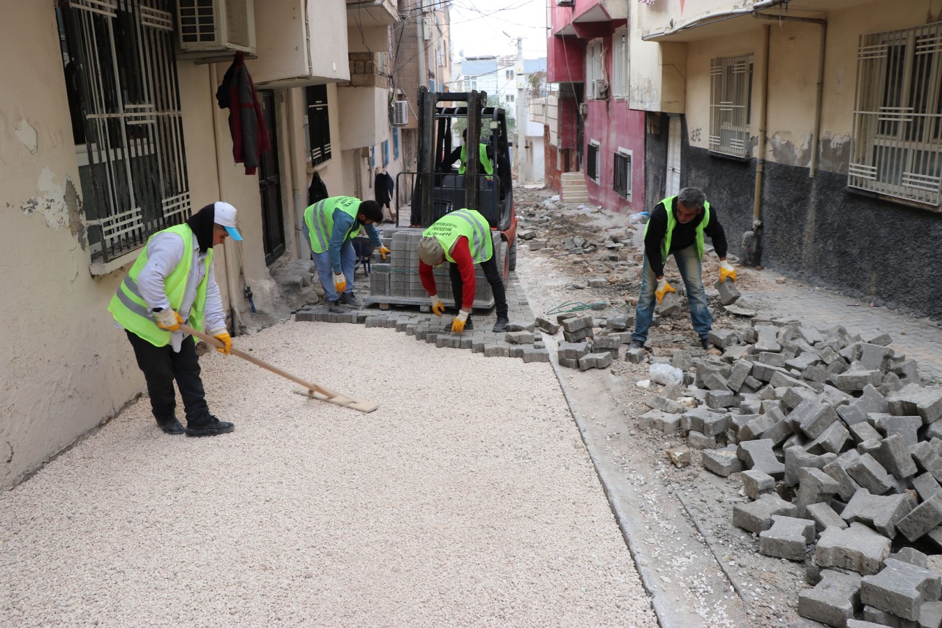 Haliliye Belediyesi 4 mahallede altyapı çalışmalarını sürdürüyor